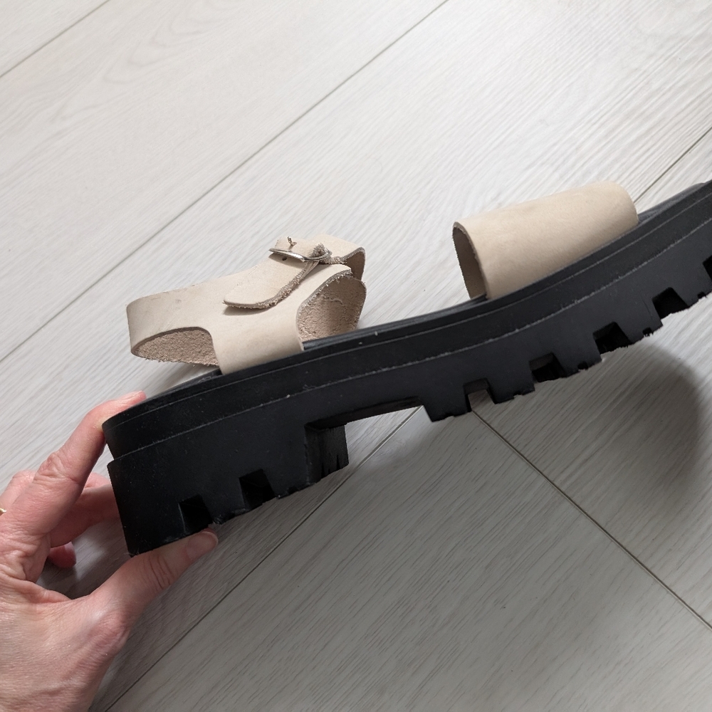 Size 41 Wiker's Spanish Combat Sole Sandals Women's Made in Spain - Picture 4 of 5